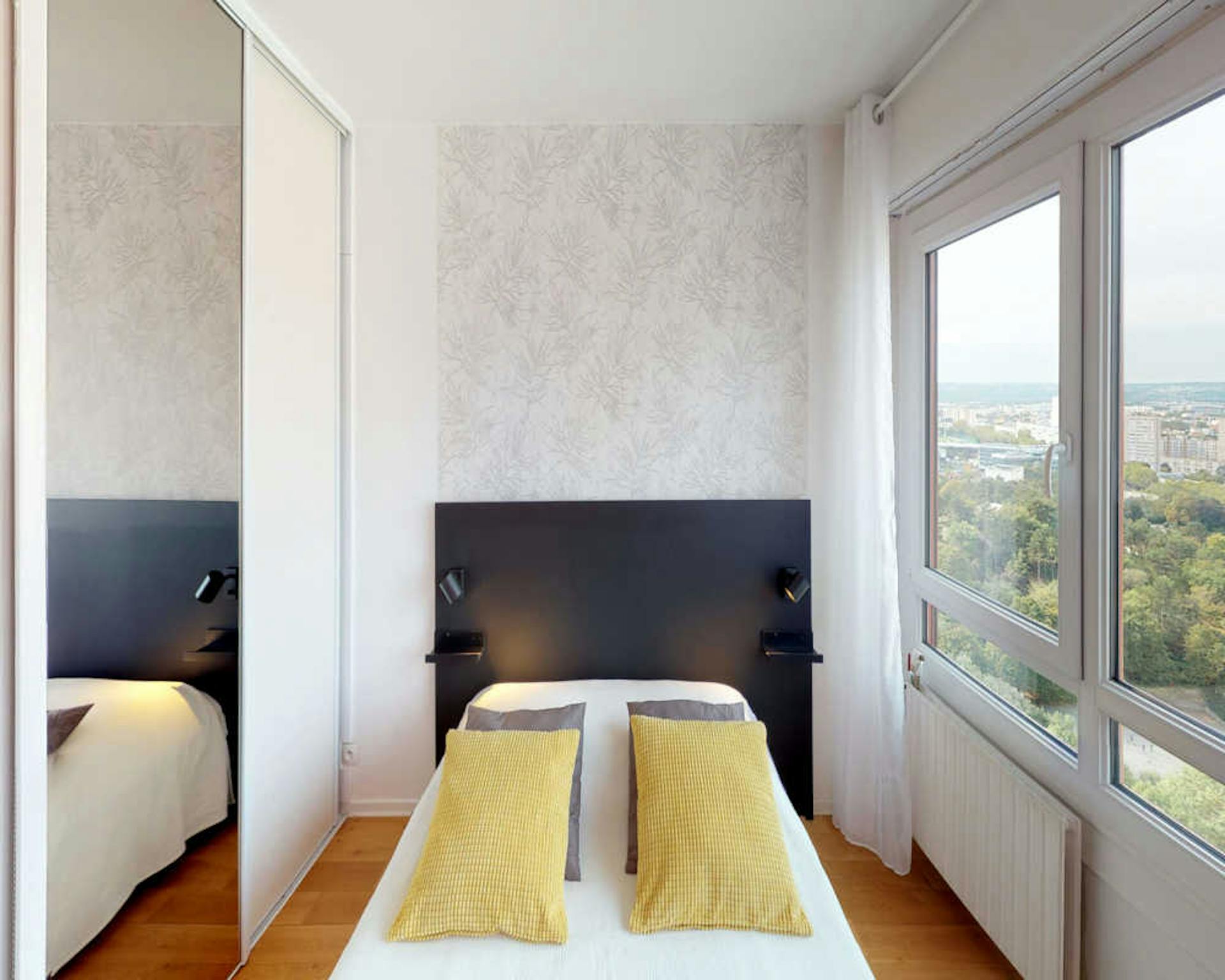  Private Room  -  Rue Salvador Allende, Paris  - Gallery -  1