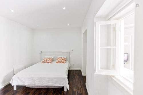 Modern and bright 2-bedroom apartment with a terrace in São Bento