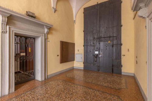 Apartment in Via Castiglione, Bologna for 70 m² with 1 bedroom