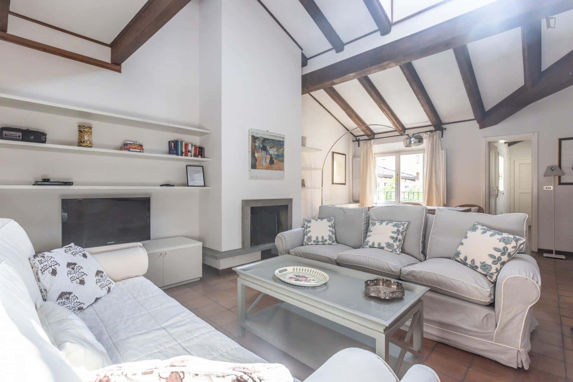 Apartment In Via Castiglione, Bologna For 70 M² With 1 Bedroom - Apartment in Via Castiglione, Bologna for 70 m² with 1 bedroom - Gallery - 1