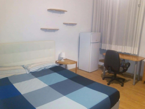 Room in Via Mirandola, Roma for 60 m² with 3 bedrooms