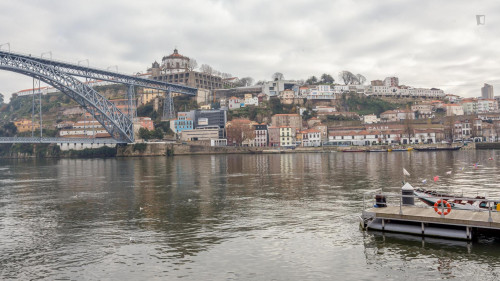Awesome twin studio in riverside Ribeira