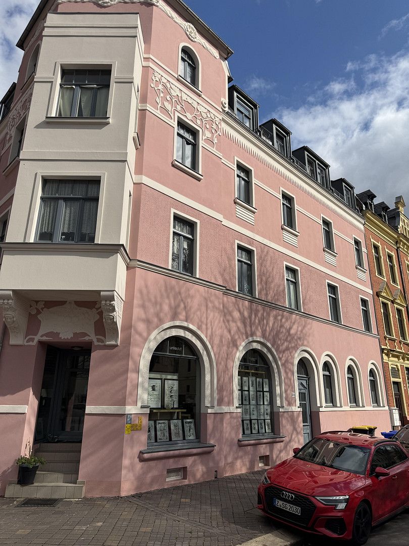  Möblierte Luxuswohnung Mieten In Zwickau/Nordvorstadt – Stilvoll & Exklusiv Ausgestattet  -  Möblierte Luxuswohnung mieten in Zwickau/Nordvorstadt – stilvoll & exklusiv ausgestattet  - Gallery -  1