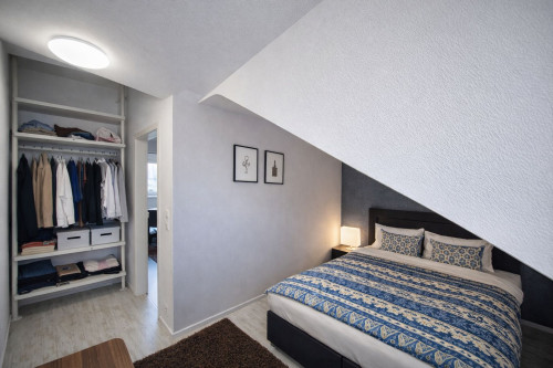 Top-equipped and modern top-floor flat (with air conditioning & home cinema) - Gallery - 12