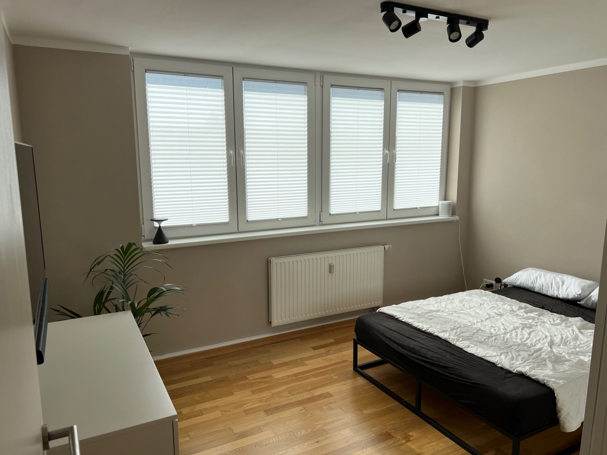  Exclusive Designer Apartment With Roof Terrace In A Central Location From July  -  Exclusive designer apartment with roof terrace in a central location from July  - Gallery -  8