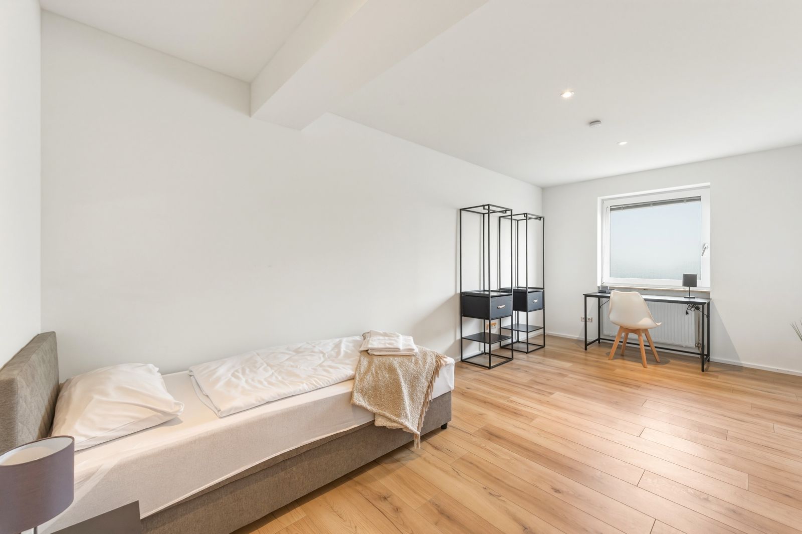  Modern Heilbronn City & Work Apartment  -  Modern Heilbronn City & Work Apartment  - Gallery -  9