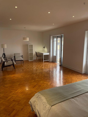 Delightful Double Bedroom with a balcony close to Coimbra University - Celas