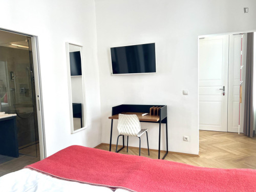 Welcoming 1-bedroom flat close to the Ottakring train station