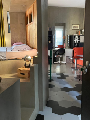 Sonniges Studio, zentral und ruhig, mit schönem Aussenbereich