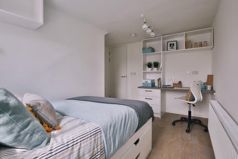  Basic 3 Bed Apartment  -  Claremont Place  - Gallery -  1