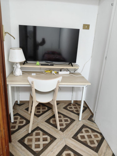 Two bedroom Apartment with garden - Gallery - 6