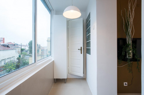Inviting double bedroom not far from Santo Amaro train station