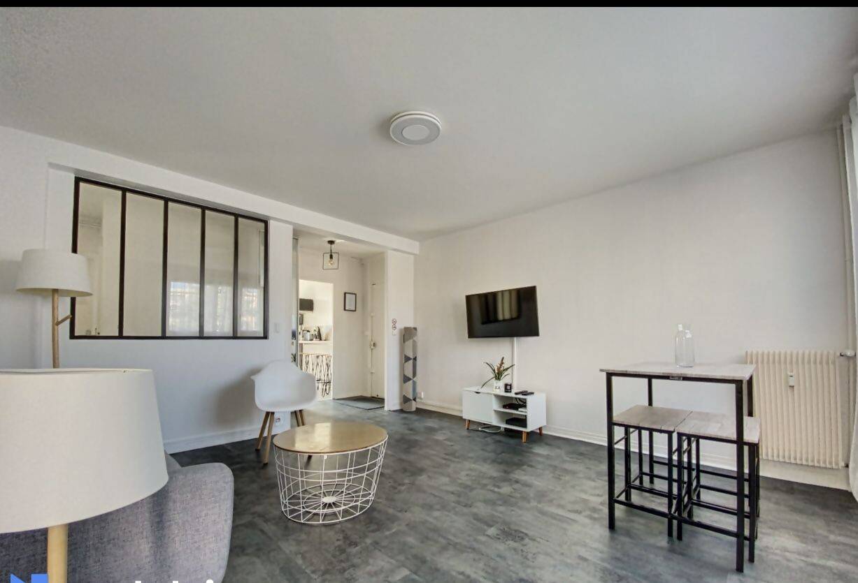 81m² Private room in a flatshare for 4 people