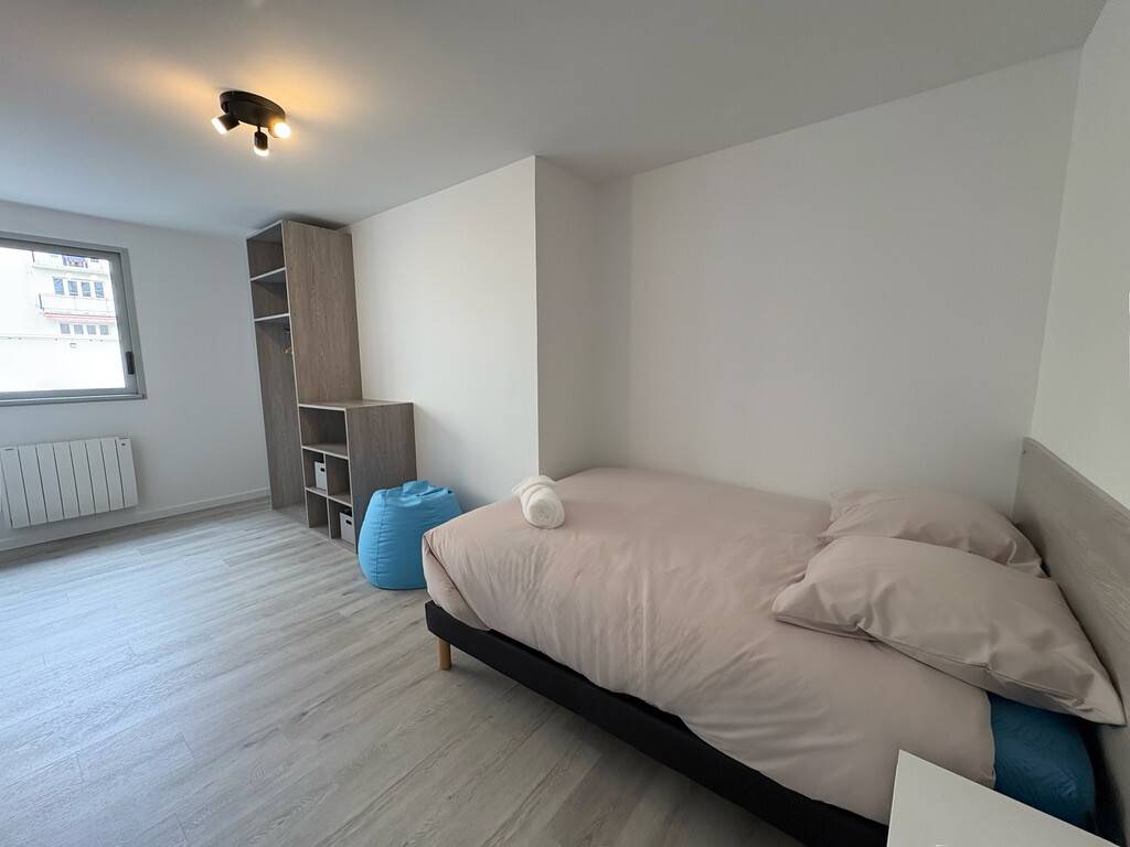  Room 2  -  170m² Private room in a flatshare for 7 people  - Gallery -  1