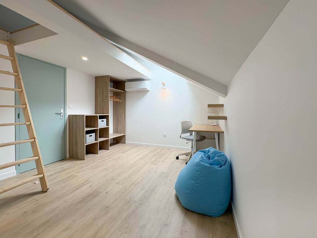  Room 6  -  170m² Private room in a flatshare for 7 people  - Gallery -  4
