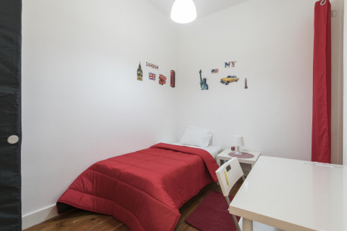 Comfy single bedroom near ISCTE - Instituto Universitário de Lisboa - Gallery - 21