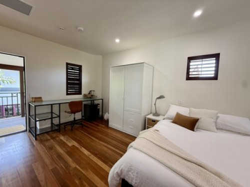 Private Ensuite - Studio Space