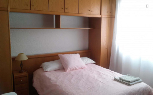 Room in Calle Goroabe, Pamplona with 2 bedrooms
