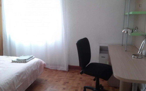 Room in Calle Goroabe, Pamplona with 2 bedrooms