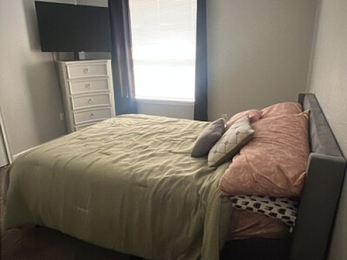 Townhouse Room for rent 