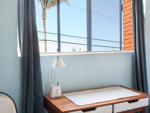 Sun-Filled Private Room & Bath