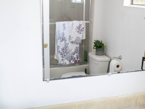 Sun-Filled Private Room & Bath - Gallery - 12