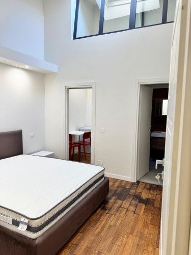 Lovely Bedroom with Private Bathroom and Kitchen