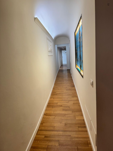 Single Bedroom with Private Bathroom and Kitchen