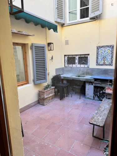Single Bedroom with Private Bathroom and Kitchen  - Gallery -  5
