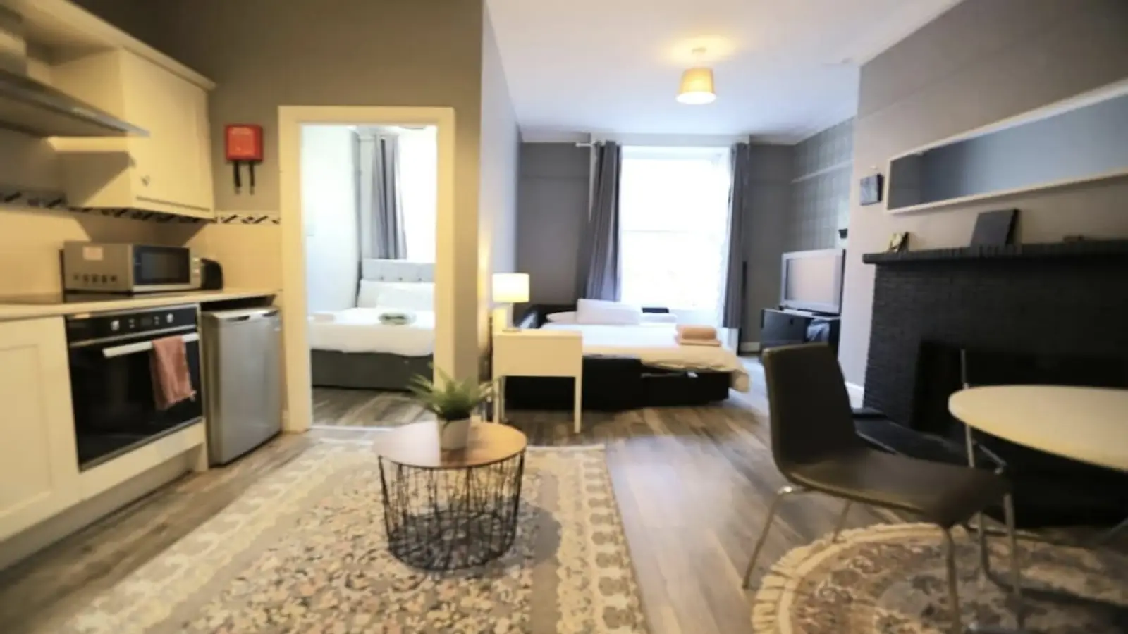 1-bedroom apartment for rent in Temple Bar, bills included