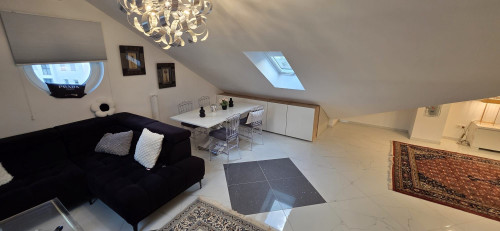 Designer Apartment with Spa Bath & Floor Heating - Gallery - 7