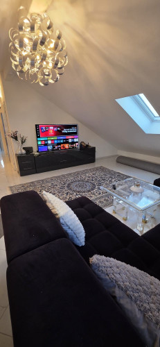 Designer Apartment with Spa Bath & Floor Heating