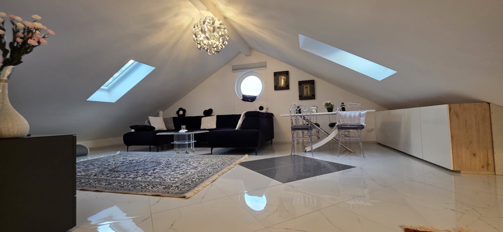Designer Apartment With Spa Bath & Floor Heating - 6