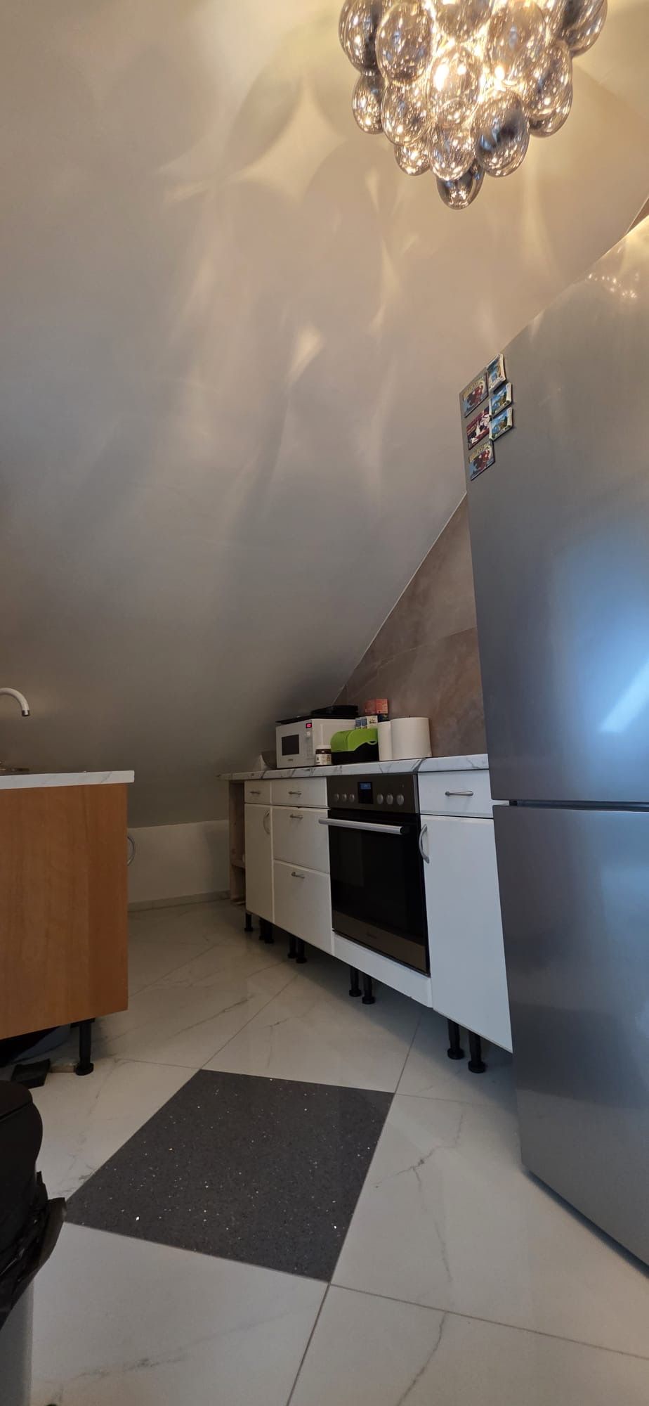 Designer Apartment With Spa Bath & Floor Heating - 3