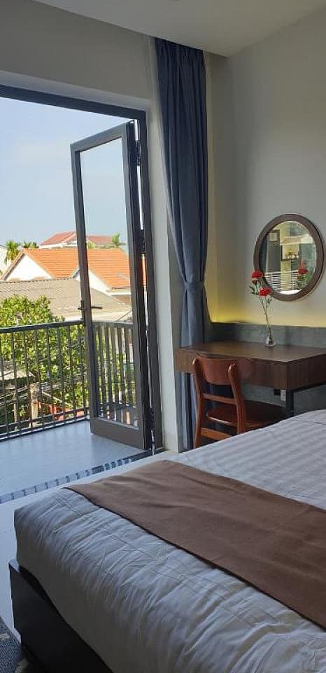  Deluxe Room With Balcony & Bathtub  -  Modern Villa Coliving for Digital Nomads Near Hoi An's Charm Home  - Gallery -  1