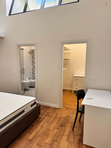 Room in Via Romana, Firenze for 110 m² with 3 bedrooms