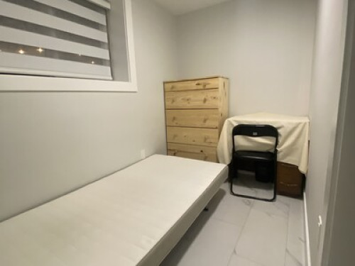 A lovely Single Room  with DINNER included  - Gallery - 7