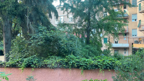 Room in a shared 2-bedroom apartment for rent in Sankt Leonhard, perfect for students.