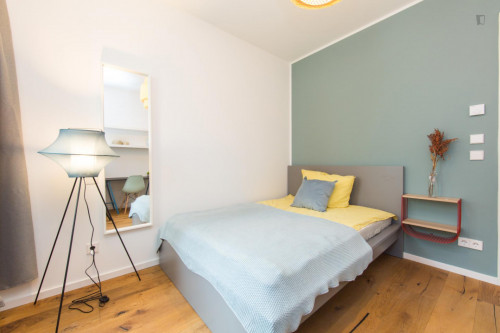 Double bedroom in 3-bedroom apartment