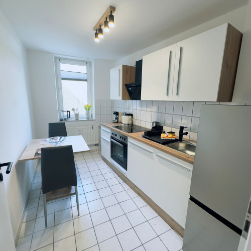 Fully Furnished Business Apartment with Equipped Kitchen & Washer in Rostock - Gallery - 12