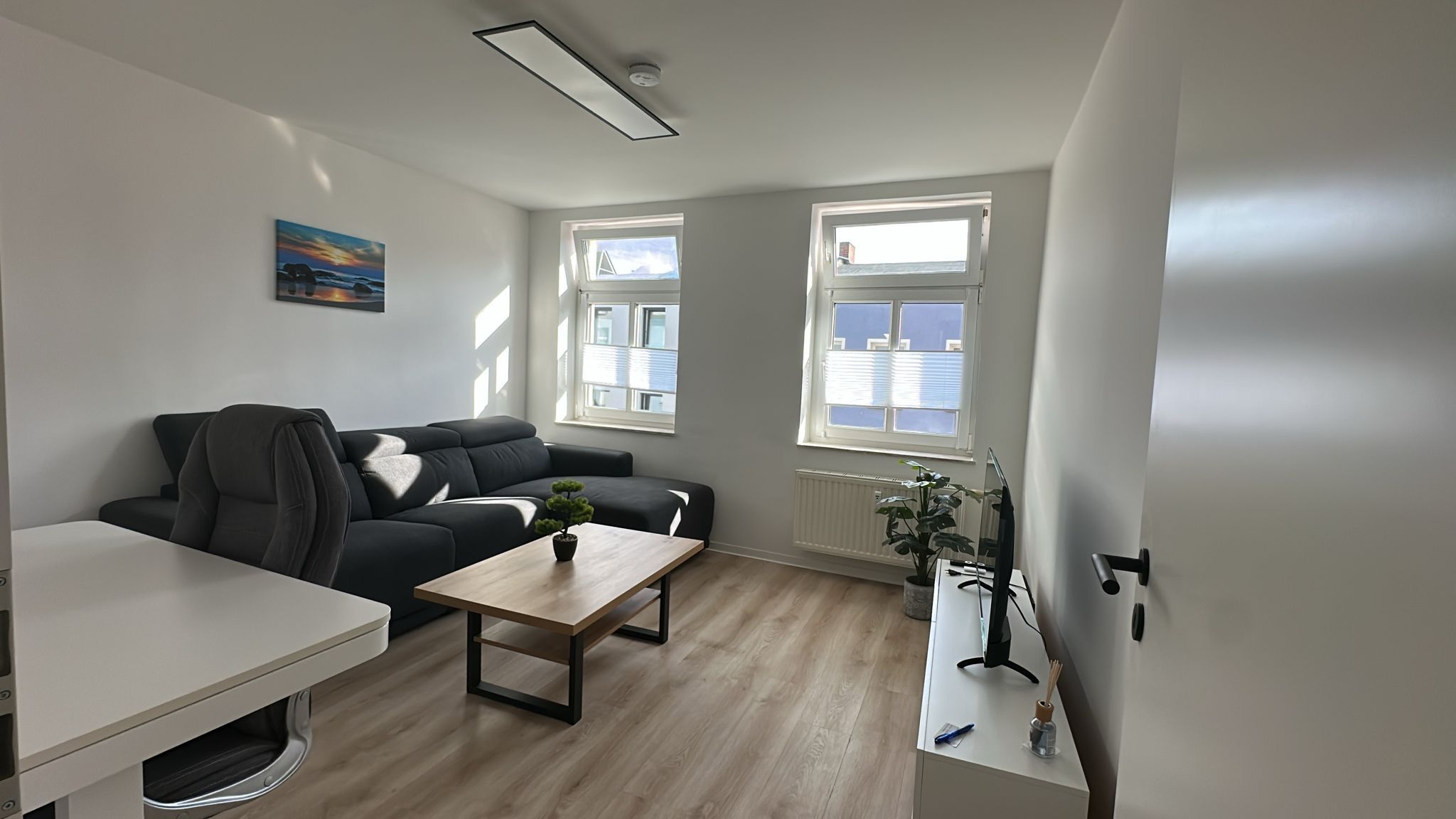 Fully Furnished Business Apartment With Equipped Kitchen & Washer In Rostock - 1