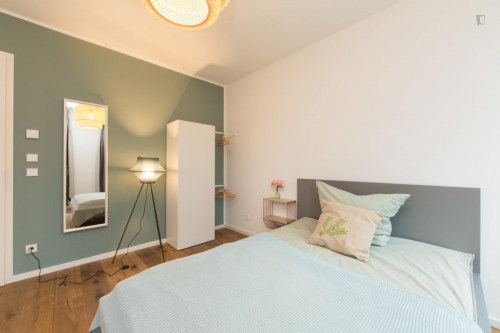 Double bedroom in 3-bedroom apartment