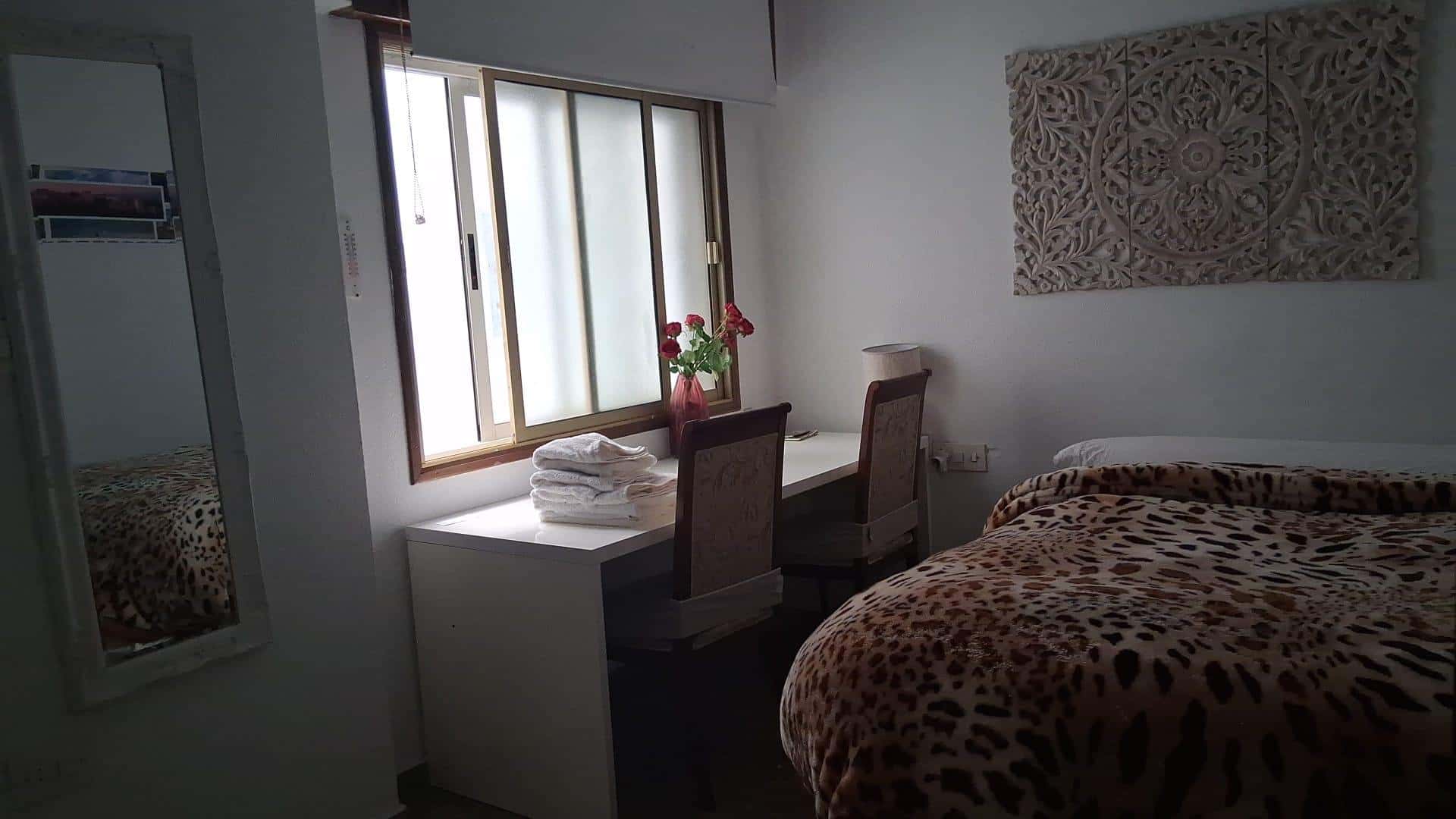 Room In Calle Rector Marín Ocete, Granada With 5 Bedrooms - 2