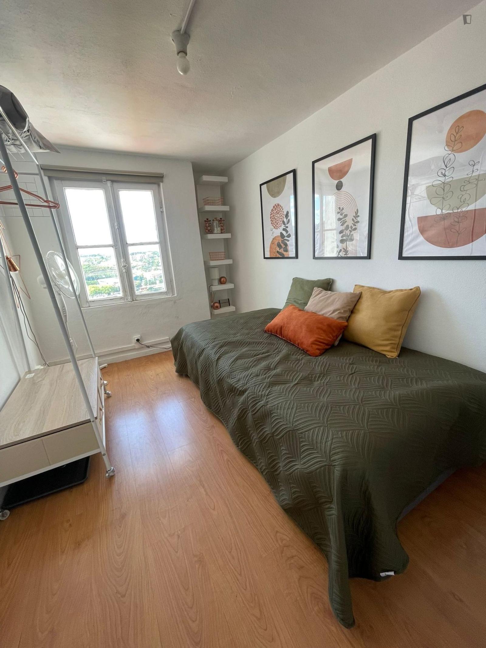  Pleasant Single Bedroom Close To Faculty Of Medicine  -  Pleasant Single Bedroom close to Faculty of Medicine  - Gallery -  1
