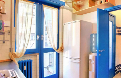 Airy single bedroom close to Centrale metro station