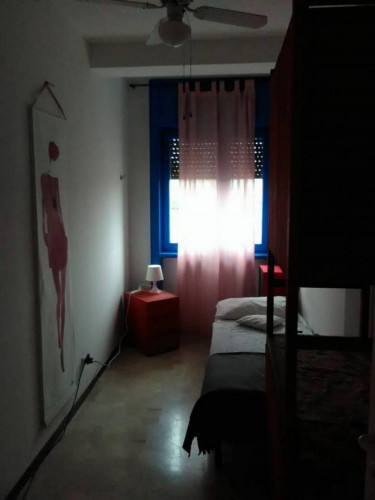 Airy single bedroom close to Centrale metro station