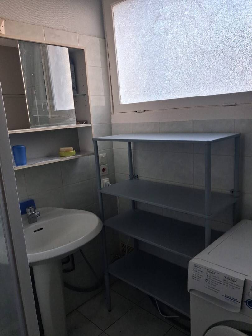 Room - 9