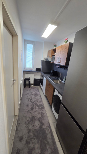 Quiet Modern Apartment with Home Office near Potsdam Center