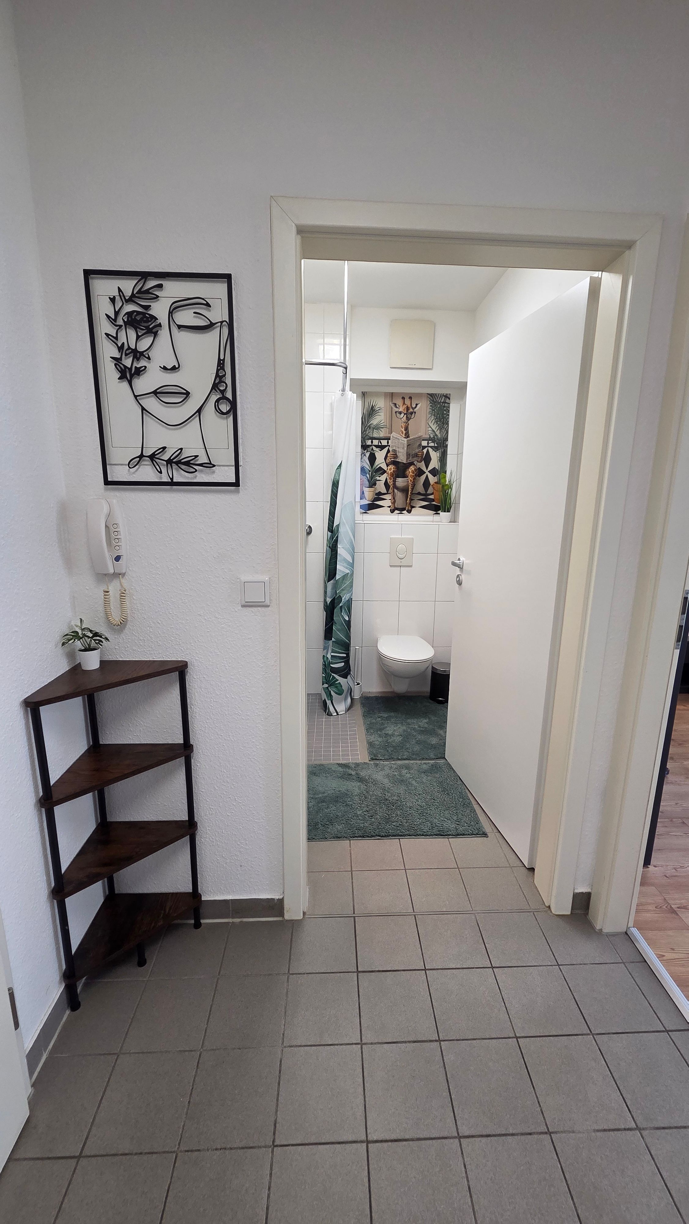 Quiet Modern Apartment With Home Office Near Potsdam Center  -  Quiet Modern Apartment with Home Office near Potsdam Center  - Gallery -  4