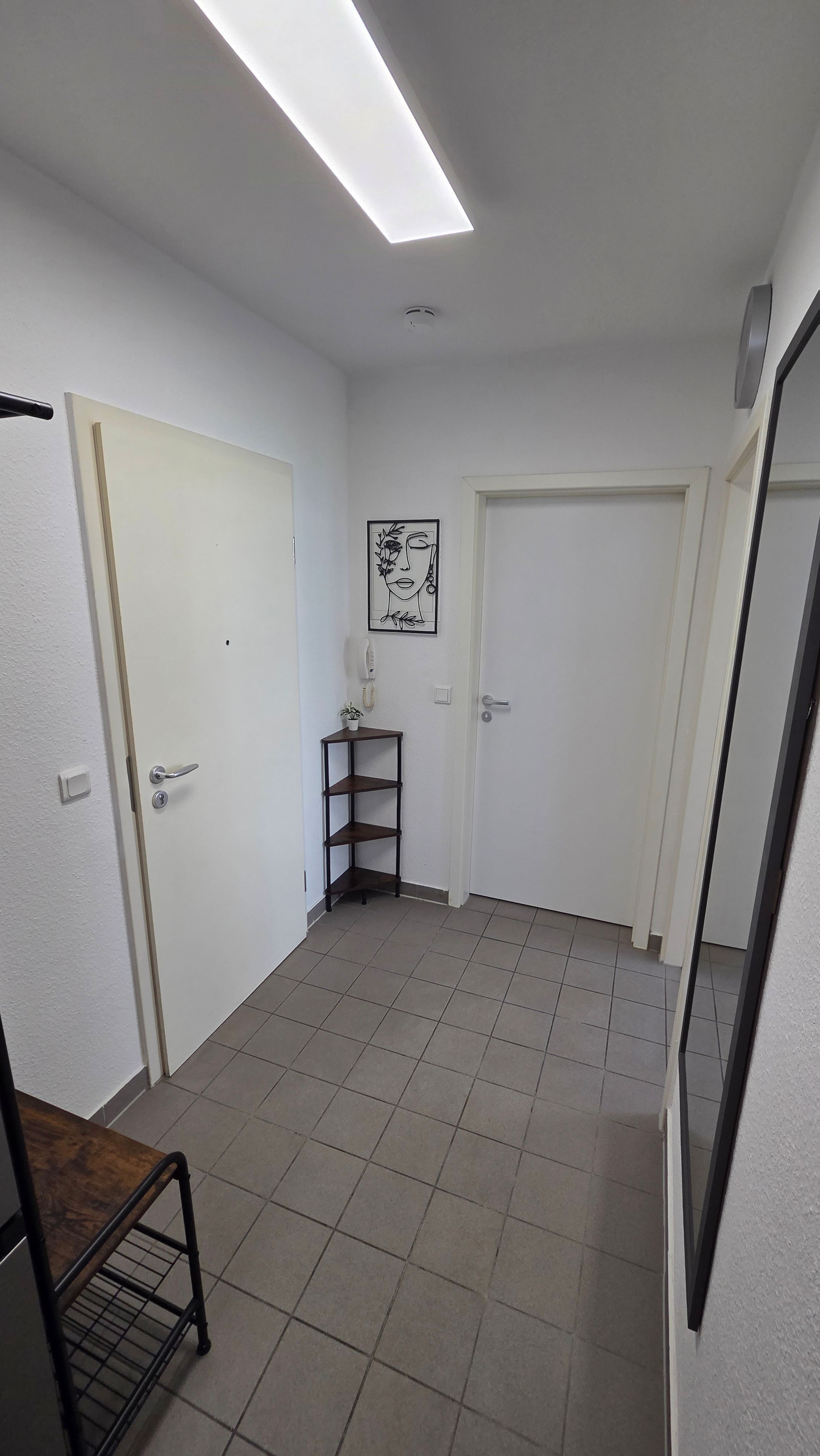  Quiet Modern Apartment With Home Office Near Potsdam Center  -  Quiet Modern Apartment with Home Office near Potsdam Center  - Gallery -  6